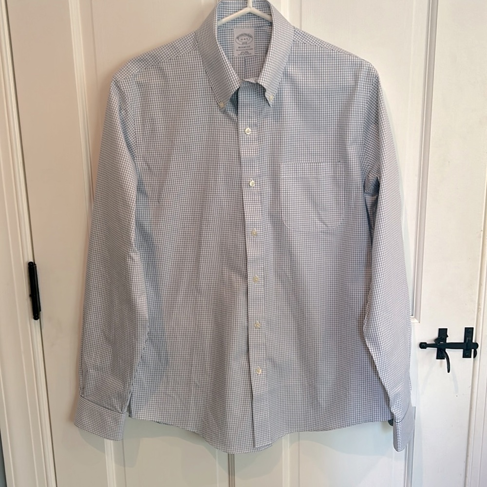 Men’s Brooks Brothers navy tattersall button down shirt. Neck: 15 4/5 Regent Fit